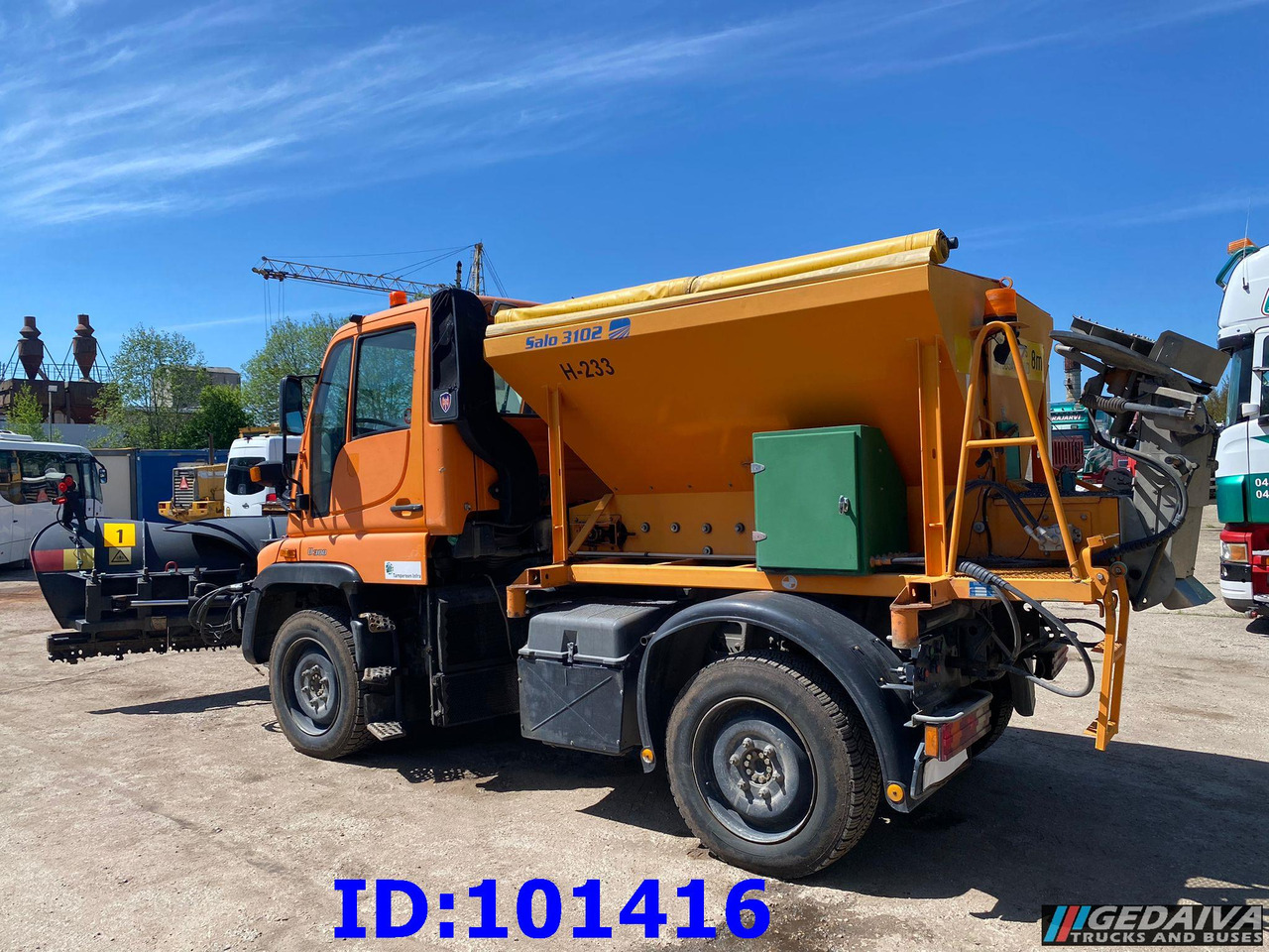 MERCEDES-BENZ Unimog U300 4X4 - Engin de déneigement: photos 4 MERCEDES-BENZ Unimog U300 4X4 - Engin de déneigement: photos 4