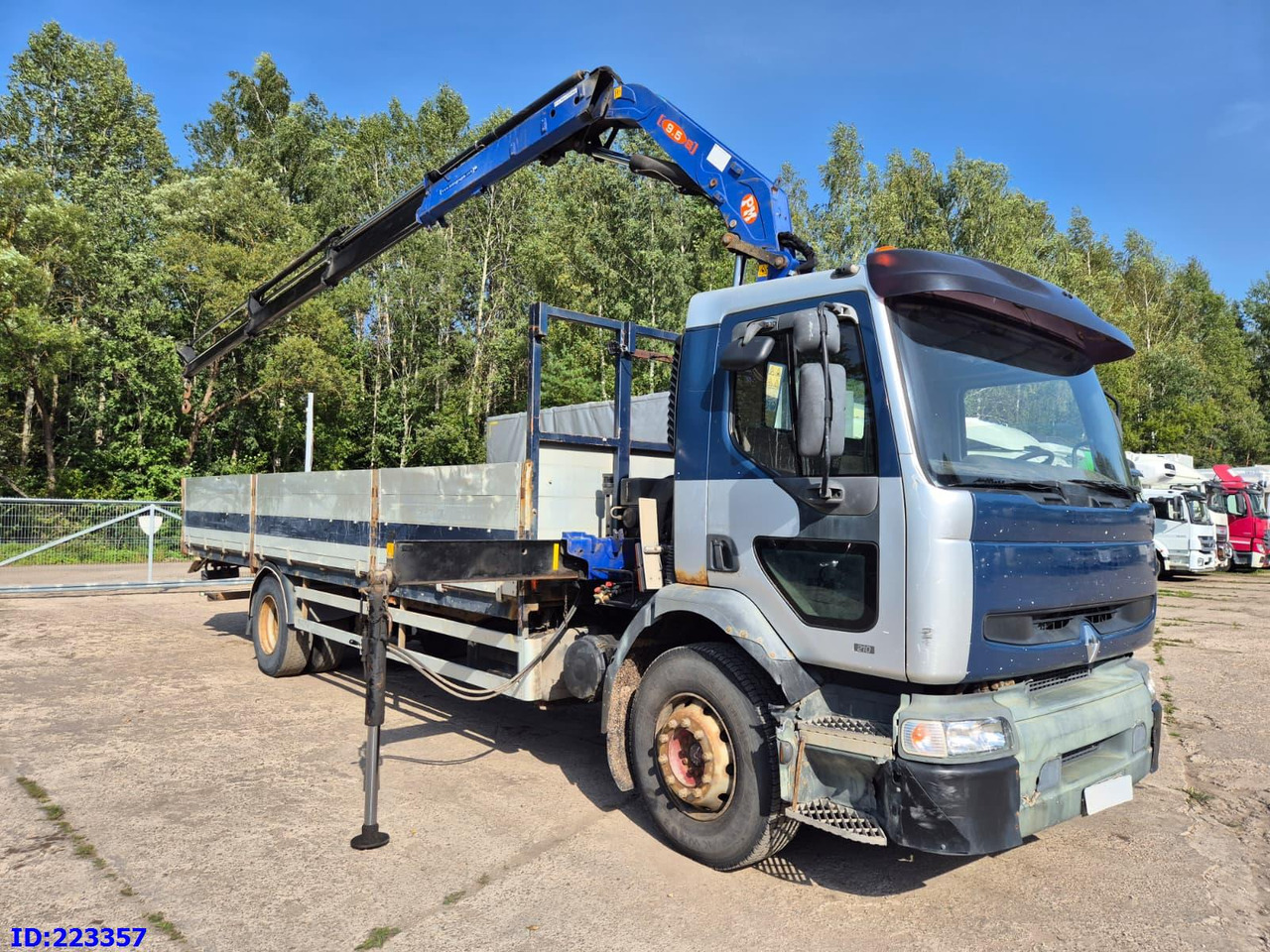 RENAULT Premium 210 4x2 Crane PM - Camion grumier: photos 2 RENAULT Premium 210 4x2 Crane PM - Camion grumier: photos 2