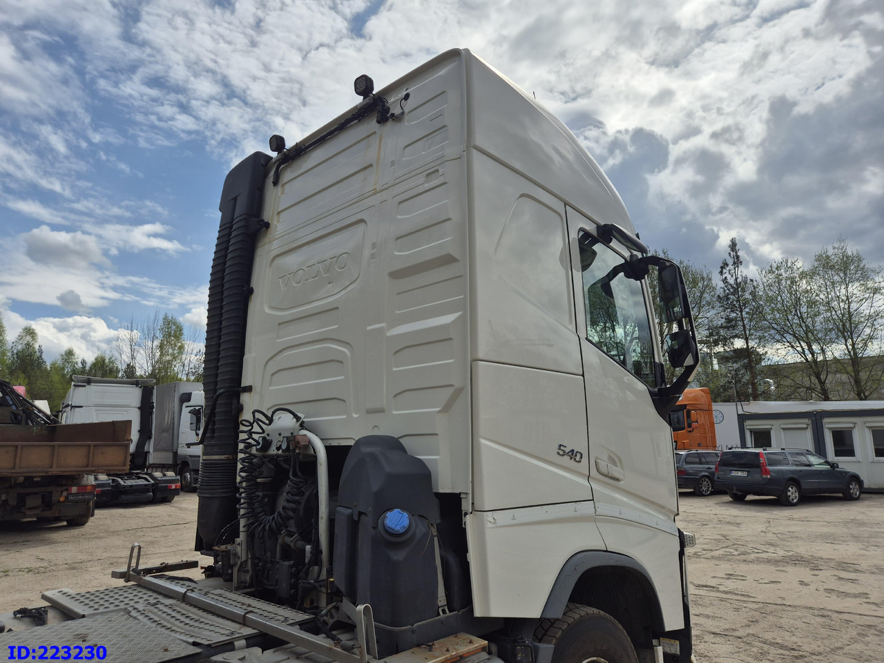 VOLVO FH13 540HP 6x2 (10 tyre) - Tracteur routier: photos 5 VOLVO FH13 540HP 6x2 (10 tyre) - Tracteur routier: photos 5