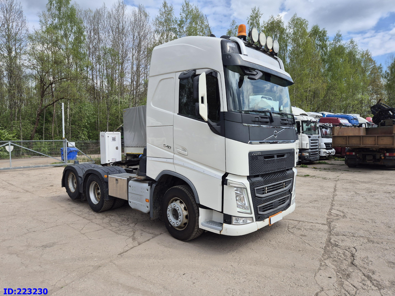 VOLVO FH13 540HP 6x2 (10 tyre) - Tracteur routier: photos 4 VOLVO FH13 540HP 6x2 (10 tyre) - Tracteur routier: photos 4