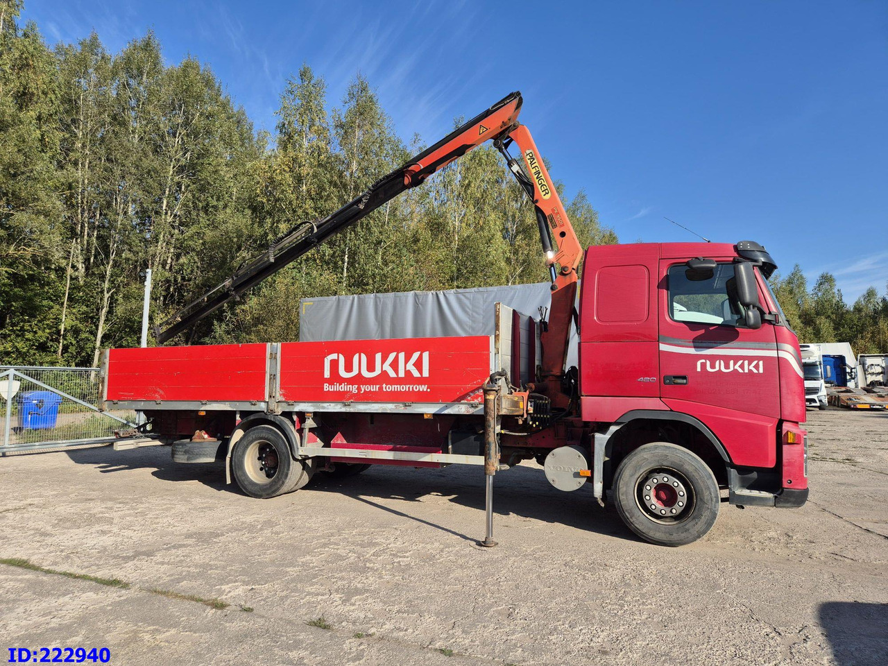 VOLVO FH12 420HP + Crane Palfinger PK9501 - Camion plateau: photos 4 VOLVO FH12 420HP + Crane Palfinger PK9501 - Camion plateau: photos 4