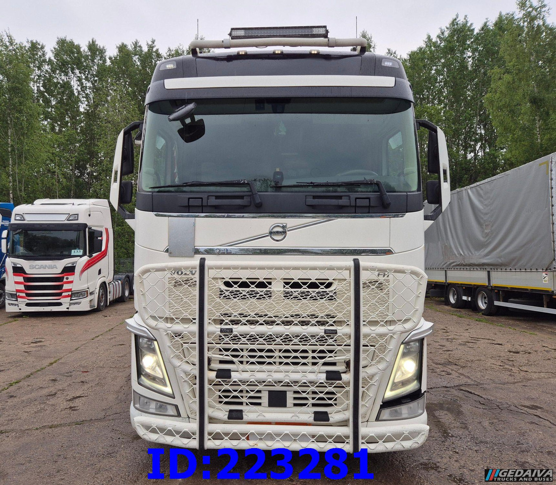 VOLVO FH13 540HP 6x2 (10 tyre) Euro6 - Camion isothermique: photos 2 VOLVO FH13 540HP 6x2 (10 tyre) Euro6 - Camion isothermique: photos 2
