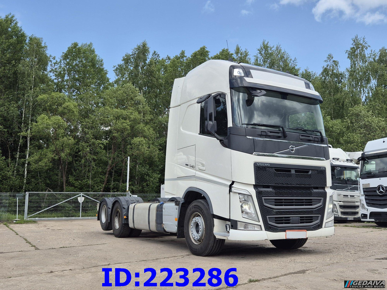 VOLVO FH13 540HP 6x2 (10 tyre) Euro6 - Châssis cabine: photos 4 VOLVO FH13 540HP 6x2 (10 tyre) Euro6 - Châssis cabine: photos 4