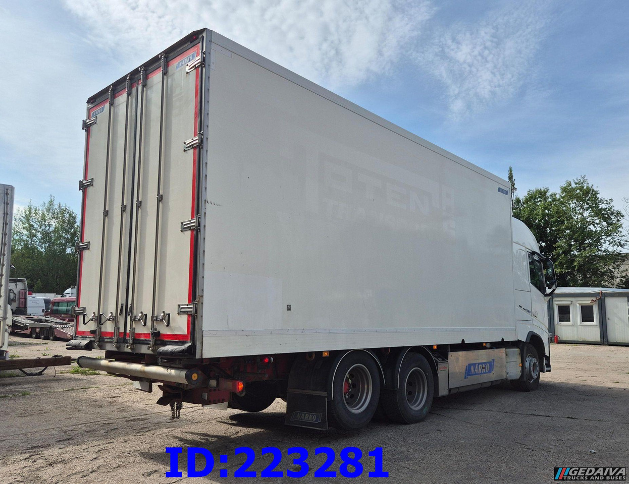 VOLVO FH13 540HP 6x2 (10 tyre) Euro6 - Camion isothermique: photos 5 VOLVO FH13 540HP 6x2 (10 tyre) Euro6 - Camion isothermique: photos 5