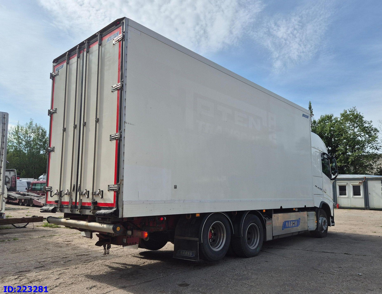 VOLVO FH13 540HP 6x2 (10 tyre) Euro6 - Camion isothermique: photos 5 VOLVO FH13 540HP 6x2 (10 tyre) Euro6 - Camion isothermique: photos 5