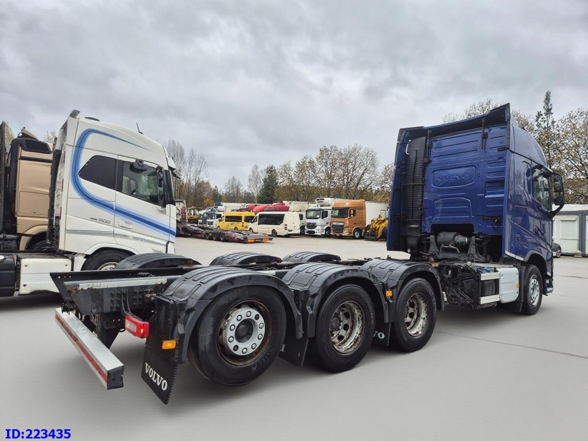 VOLVO FH13 540HP 8x4 (steering axle) - Châssis cabine: photos 5 VOLVO FH13 540HP 8x4 (steering axle) - Châssis cabine: photos 5