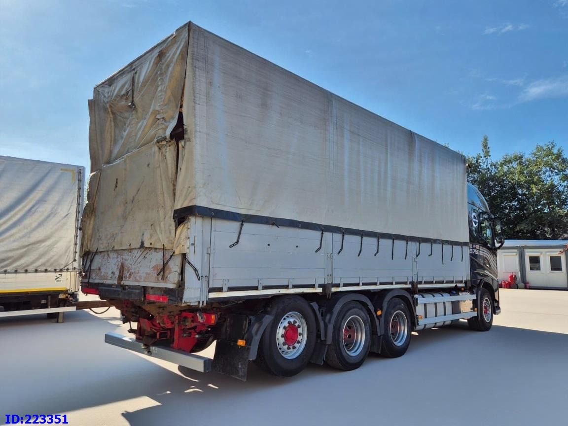 VOLVO FH16 750HP - 8x4-Steering axle - Camion à rideaux coulissants: photos 5 VOLVO FH16 750HP - 8x4-Steering axle - Camion à rideaux coulissants: photos 5