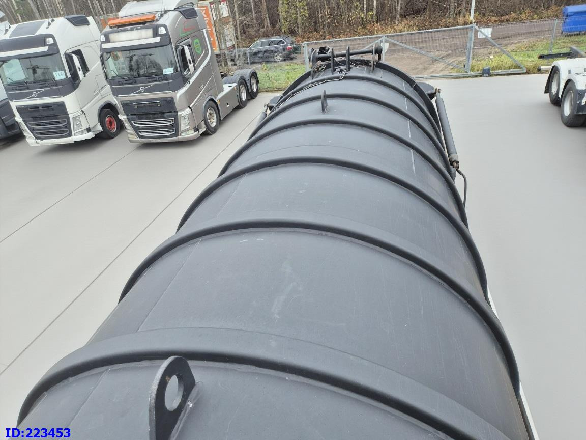 Camion citerne VOLVO FM11 450HP 6x2 TANK 16000 l / VACUUM JUROP PR 150 / ASENIZACYJNY / Euro5 / Steering Axle: photos 9 Camion citerne VOLVO FM11 450HP 6x2 TANK 16000 l / VACUUM JUROP PR 150 / ASENIZACYJNY / Euro5 / Steering Axle: photos 9