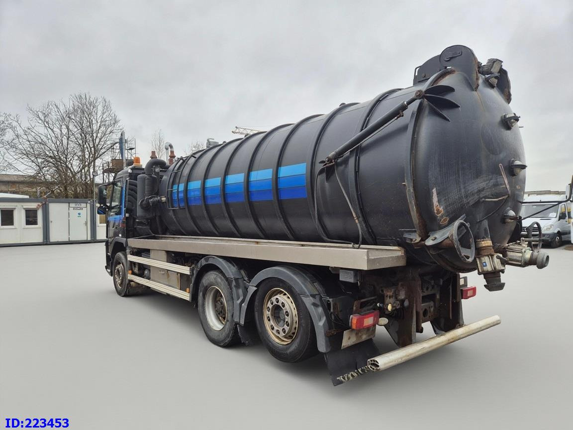 Camion citerne VOLVO FM11 450HP 6x2 TANK 16000 l / VACUUM JUROP PR 150 / ASENIZACYJNY / Euro5 / Steering Axle: photos 7 Camion citerne VOLVO FM11 450HP 6x2 TANK 16000 l / VACUUM JUROP PR 150 / ASENIZACYJNY / Euro5 / Steering Axle: photos 7
