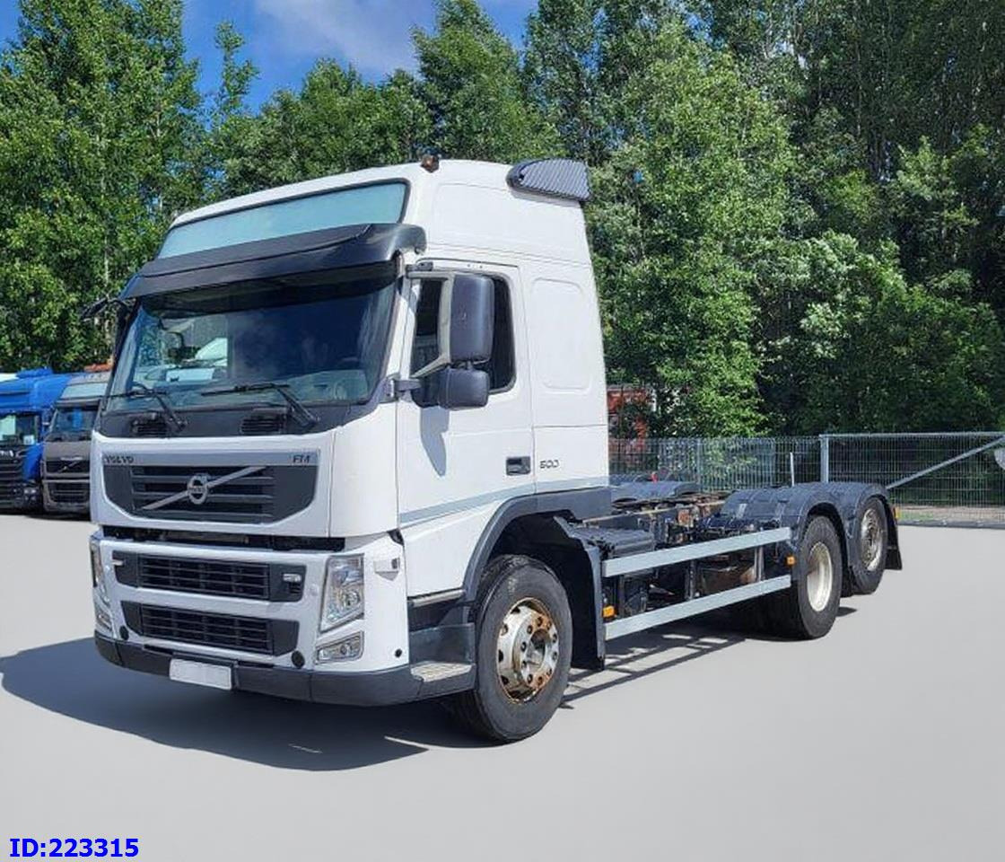 VOLVO FM13 500HP 6x2 Euro5 - Châssis cabine: photos 1 VOLVO FM13 500HP 6x2 Euro5 - Châssis cabine: photos 1