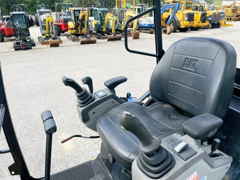 Caterpillar 301.7D (3846) - Mini pelle: photos 5 Caterpillar 301.7D (3846) - Mini pelle: photos 5