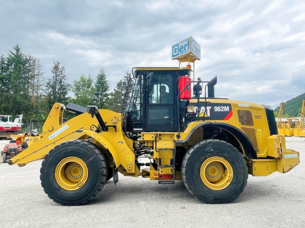 Caterpillar 962M (3939) - Chargeuse sur pneus: photos 1 Caterpillar 962M (3939) - Chargeuse sur pneus: photos 1