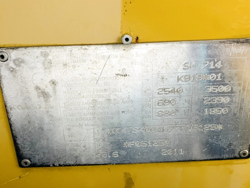 Komatsu SK714 (3906) - Mini chargeuse: photos 3 Komatsu SK714 (3906) - Mini chargeuse: photos 3