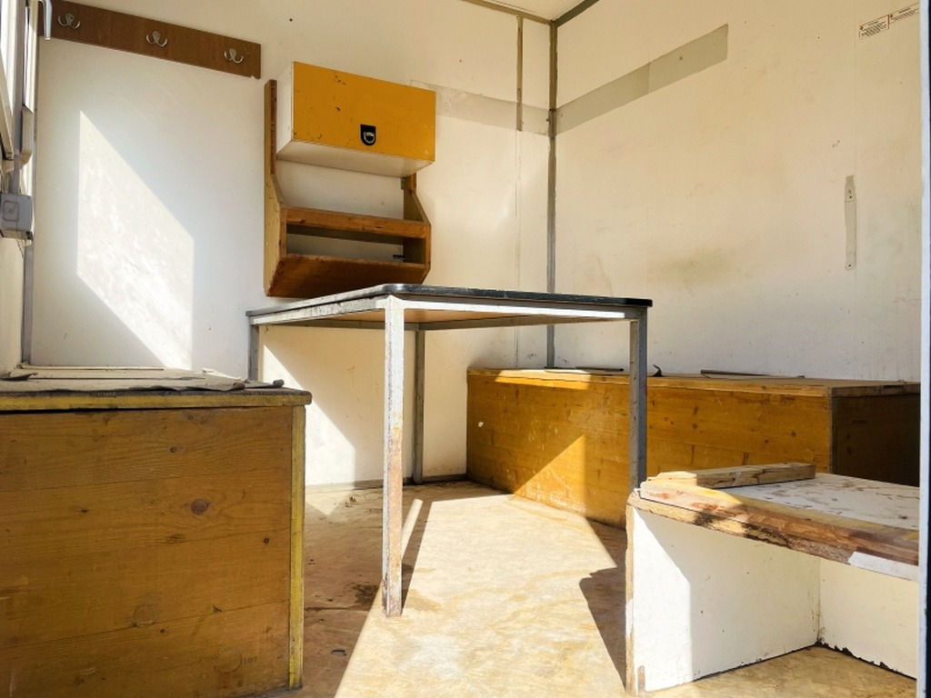 Verschiedenes HOFFMANN FZS4 BAUWAGEN (4072) - Conteneur comme habitat, Remorque: photos 5 Verschiedenes HOFFMANN FZS4 BAUWAGEN (4072) - Conteneur comme habitat, Remorque: photos 5