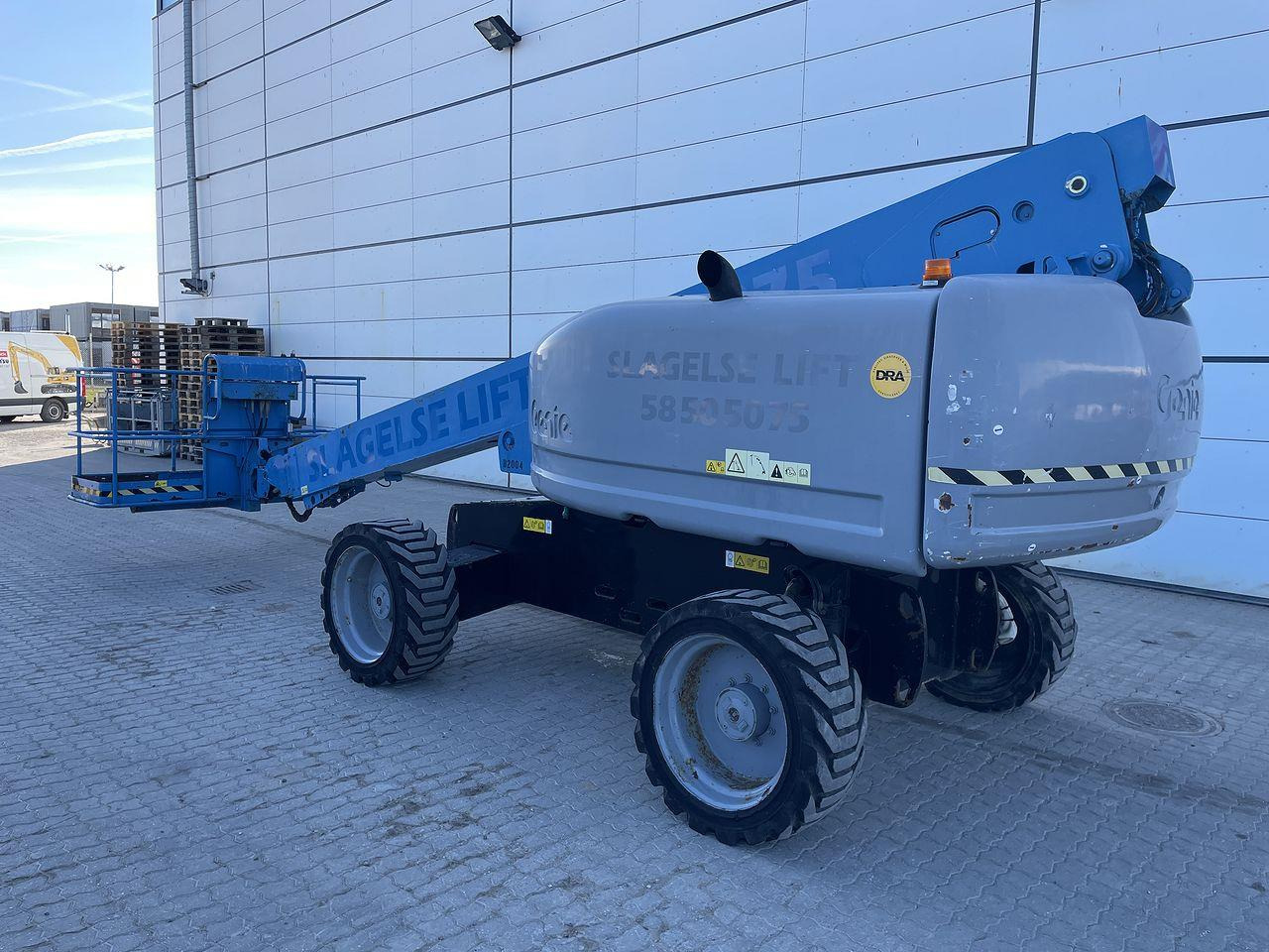 Genie S-60HC - Nacelle télescopique: photos 2 Genie S-60HC - Nacelle télescopique: photos 2