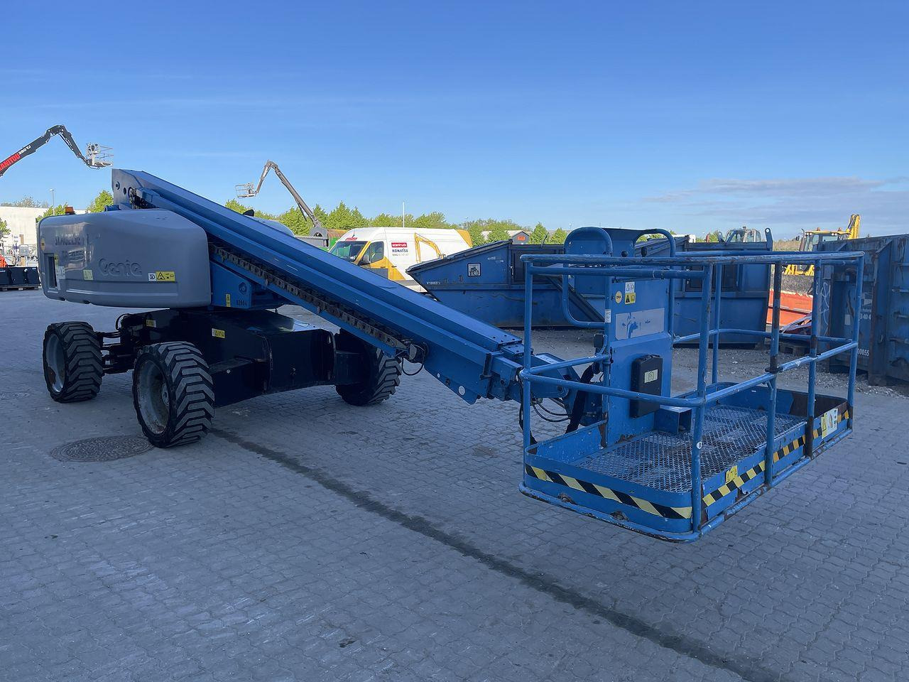 Genie S-60HC - Nacelle télescopique: photos 5 Genie S-60HC - Nacelle télescopique: photos 5