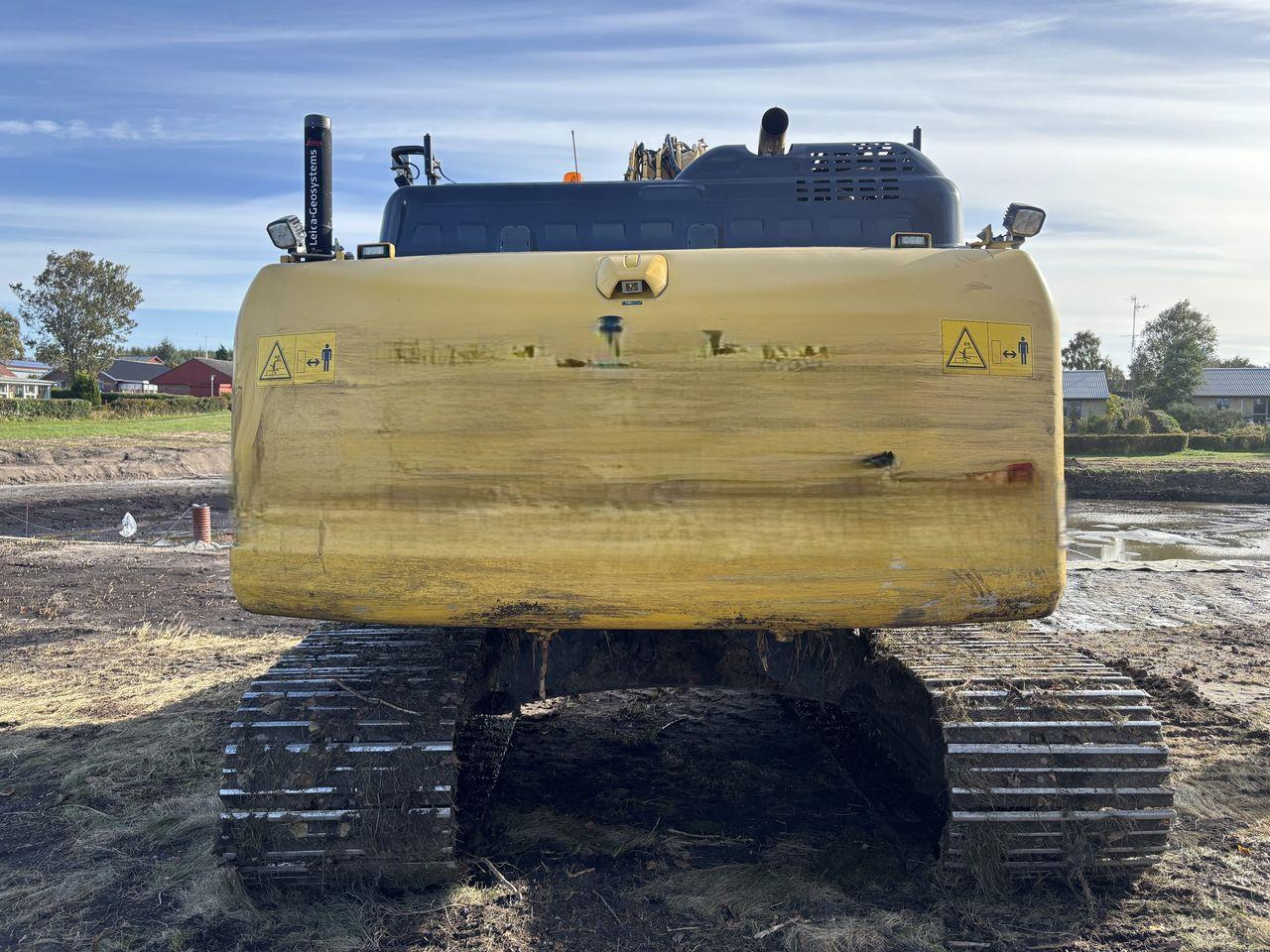 Komatsu PC240LC-11 - Pelle sur chenille: photos 4 Komatsu PC240LC-11 - Pelle sur chenille: photos 4