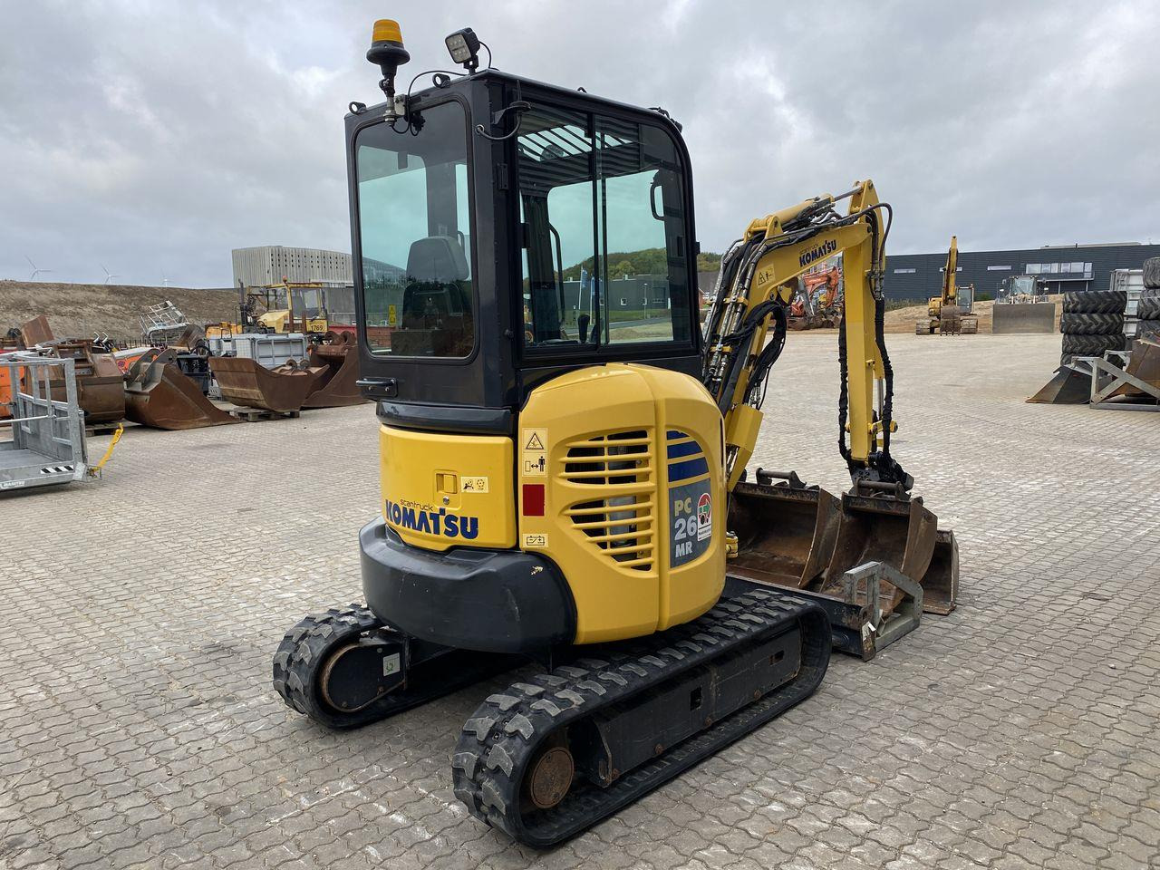 Komatsu PC26MR-3 - Mini pelle: photos 4 Komatsu PC26MR-3 - Mini pelle: photos 4