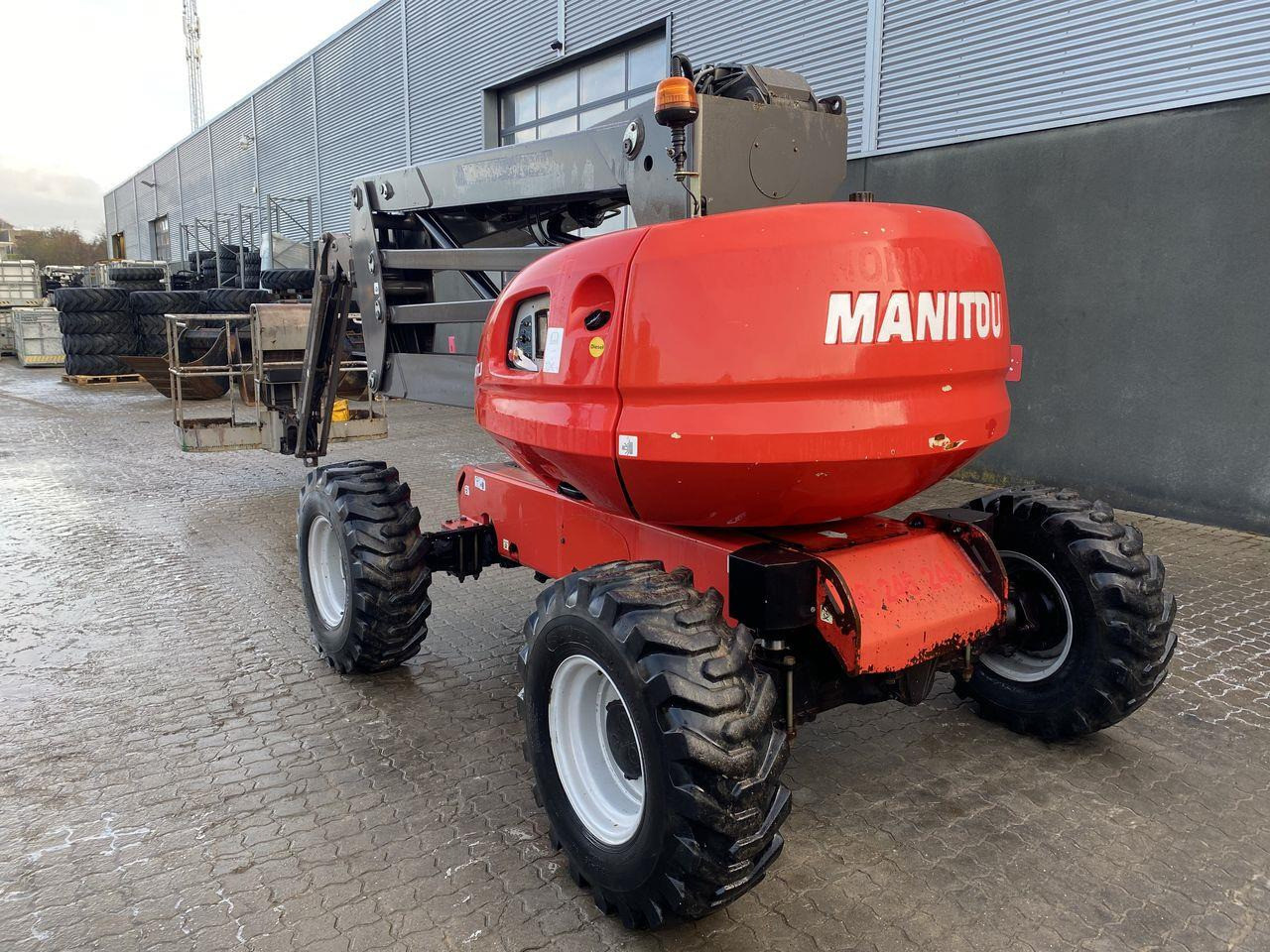 Manitou 180ATJ 2 RC - Nacelle articulée: photos 2 Manitou 180ATJ 2 RC - Nacelle articulée: photos 2