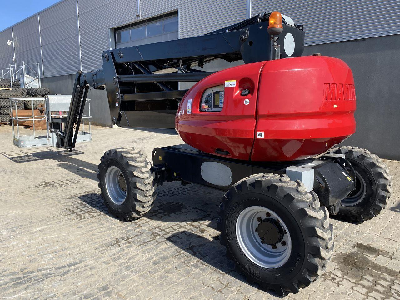 Manitou 180ATJ 2 RC - Nacelle articulée: photos 2 Manitou 180ATJ 2 RC - Nacelle articulée: photos 2