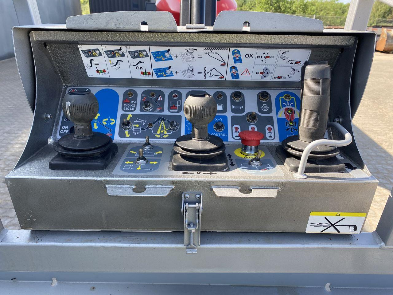 Manitou 280TJ - Nacelle télescopique: photos 3 Manitou 280TJ - Nacelle télescopique: photos 3