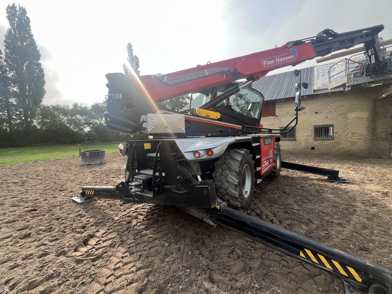 Manitou MRT2260 VISION+ ST5 - Chariot télescopique: photos 2 Manitou MRT2260 VISION+ ST5 - Chariot télescopique: photos 2