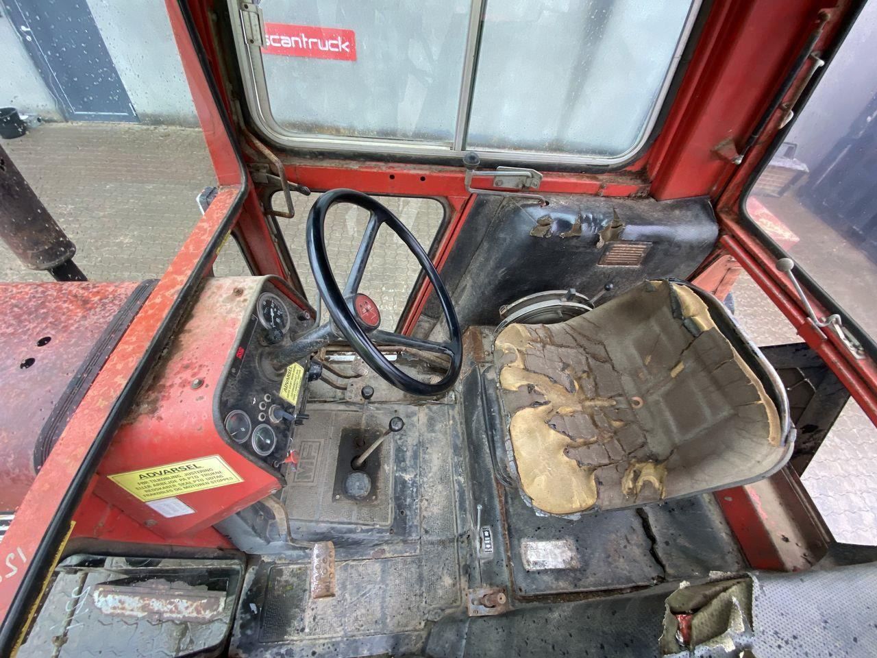 Massey Fergusson 575 - Tracteur agricole: photos 3 Massey Fergusson 575 - Tracteur agricole: photos 3