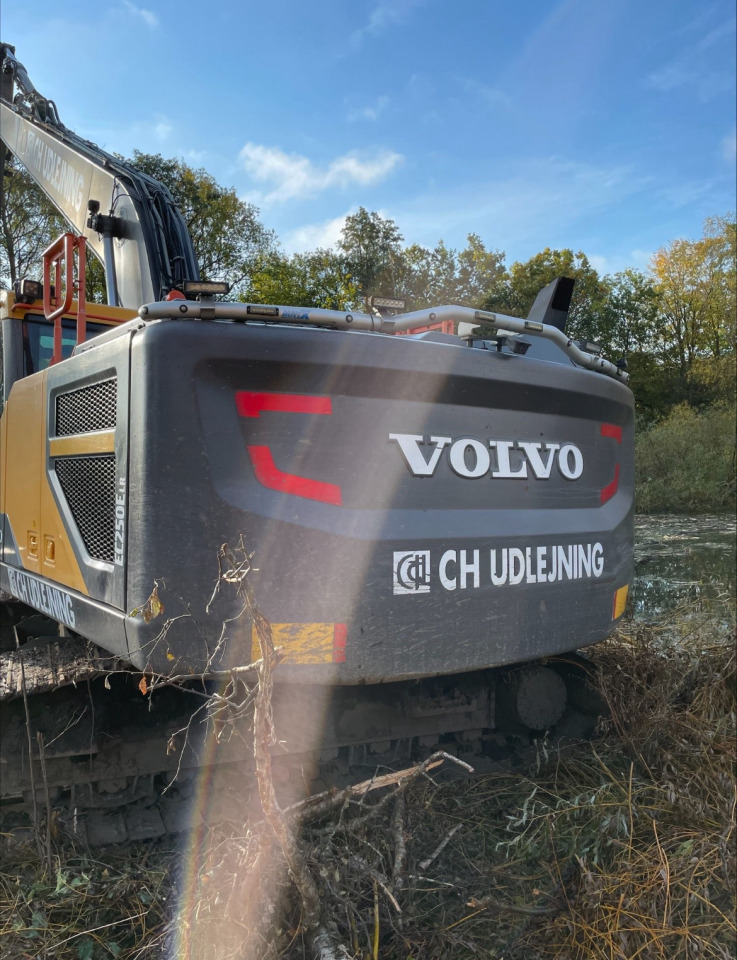 Volvo EC250E LR - Pelle sur chenille: photos 2 Volvo EC250E LR - Pelle sur chenille: photos 2