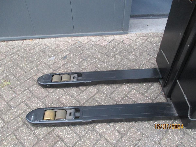 BT SWE 080L - Gerbeur: photos 5 BT SWE 080L - Gerbeur: photos 5