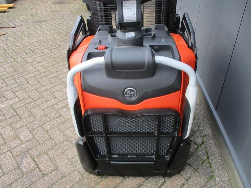 Toyota SPE120 - Transpalette: photos 5 Toyota SPE120 - Transpalette: photos 5