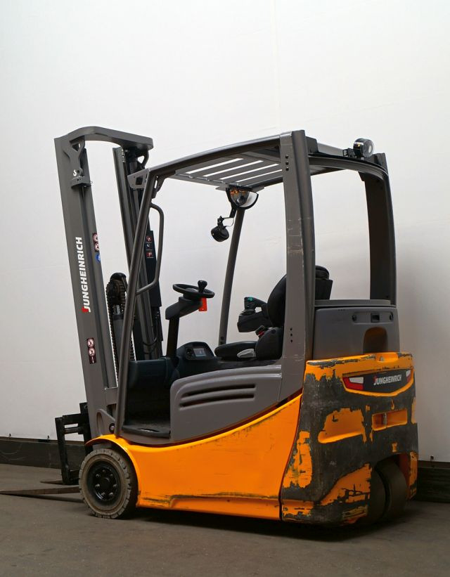 Jungheinrich EFG216k - Chariot élévateur électrique: photos 2 Jungheinrich EFG216k - Chariot élévateur électrique: photos 2