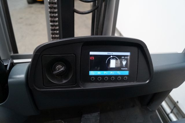 Jungheinrich EFG216k - Chariot élévateur électrique: photos 4 Jungheinrich EFG216k - Chariot élévateur électrique: photos 4