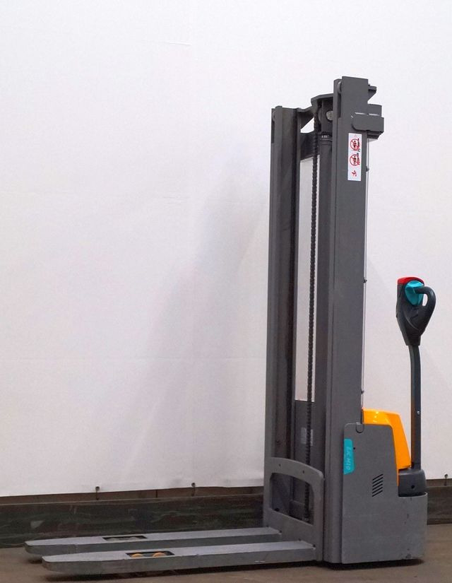 Jungheinrich EJC M10 - Gerbeur: photos 1 Jungheinrich EJC M10 - Gerbeur: photos 1