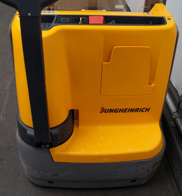 Jungheinrich EJC112 - Gerbeur: photos 3 Jungheinrich EJC112 - Gerbeur: photos 3