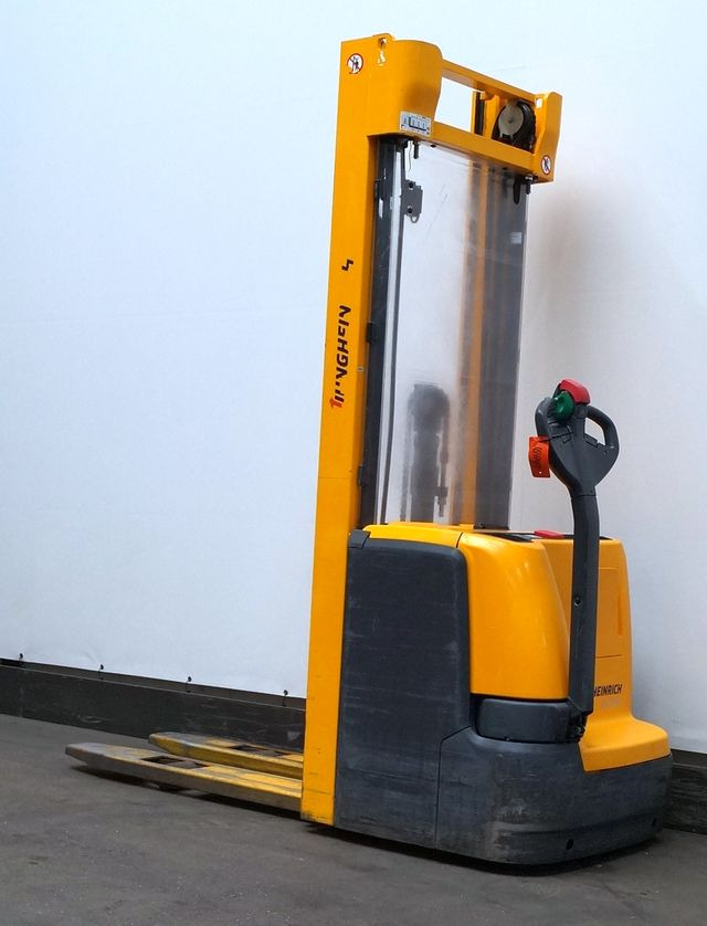 Jungheinrich EJC214 - Gerbeur: photos 2 Jungheinrich EJC214 - Gerbeur: photos 2