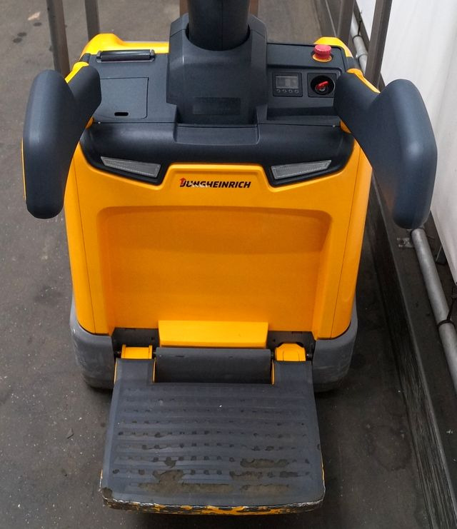 Jungheinrich ERE120 - Transpalette: photos 4 Jungheinrich ERE120 - Transpalette: photos 4