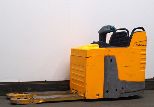 Jungheinrich ERE225 - Transpalette: photos 1 Jungheinrich ERE225 - Transpalette: photos 1