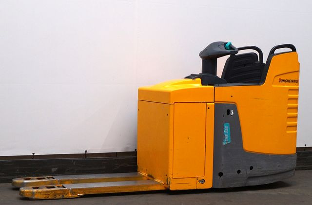 Jungheinrich ERE225 - Transpalette: photos 1 Jungheinrich ERE225 - Transpalette: photos 1