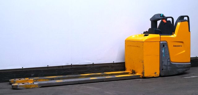 Jungheinrich ERE225 - Transpalette: photos 1 Jungheinrich ERE225 - Transpalette: photos 1