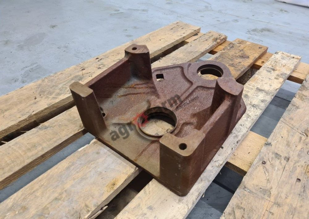 OBUDOWA PTO R93494 JOHN DEERE 7600 7700 7800 - Boîte de vitesse: photos 1 OBUDOWA PTO R93494 JOHN DEERE 7600 7700 7800 - Boîte de vitesse: photos 1