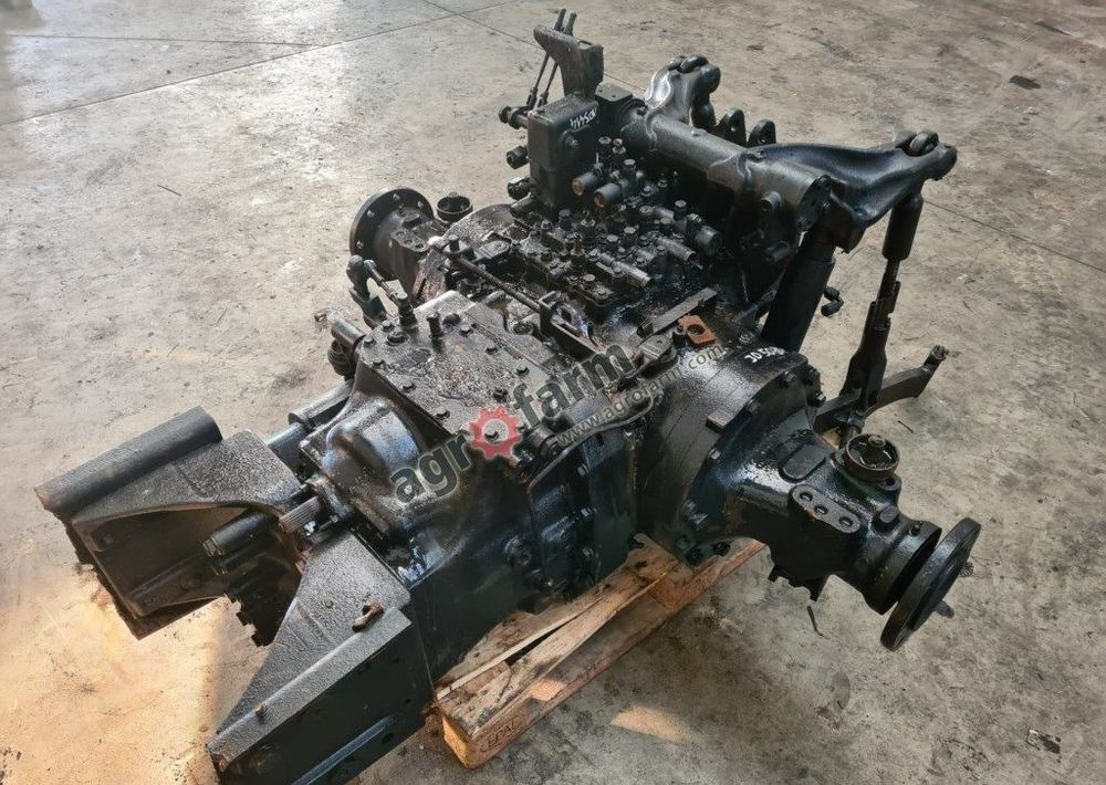 Skrzynia biegów, most tylny John Deere 5080M - Boîte de vitesse: photos 1 Skrzynia biegów, most tylny John Deere 5080M - Boîte de vitesse: photos 1