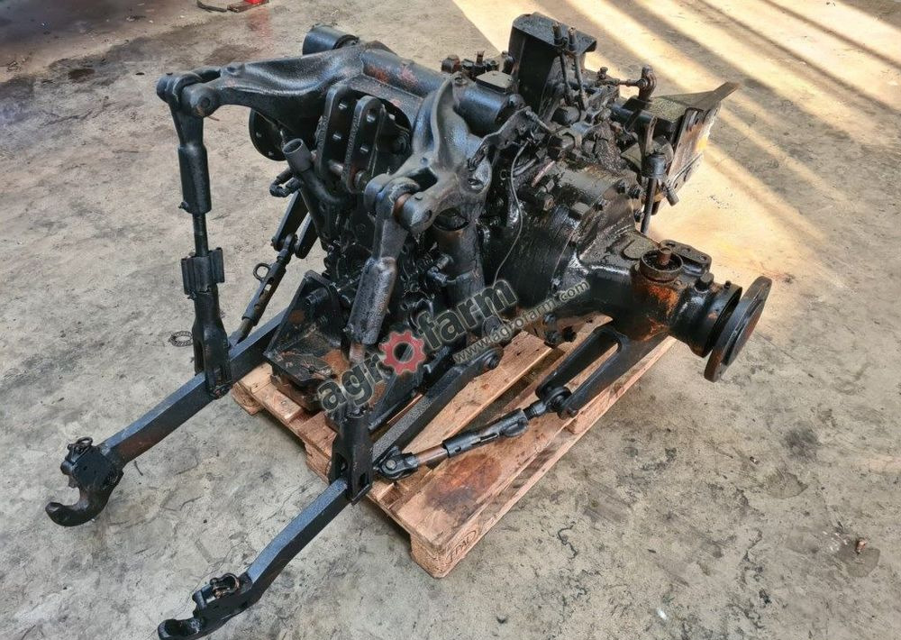 Skrzynia biegów, most tylny John Deere 5080M - Boîte de vitesse: photos 3 Skrzynia biegów, most tylny John Deere 5080M - Boîte de vitesse: photos 3