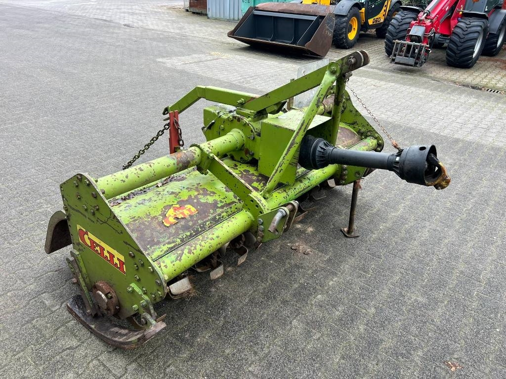 Celli Frees - Outils du sol: photos 4 Celli Frees - Outils du sol: photos 4