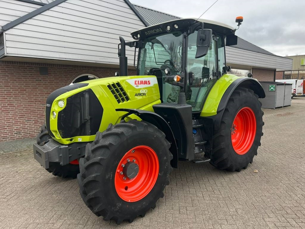 Claas Arion 610 CIS - Tracteur agricole: photos 1 Claas Arion 610 CIS - Tracteur agricole: photos 1