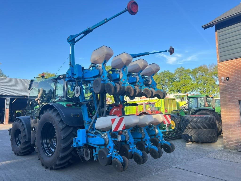 Monosem NG PLUS 8 - Semoir monograine: photos 1 Monosem NG PLUS 8 - Semoir monograine: photos 1