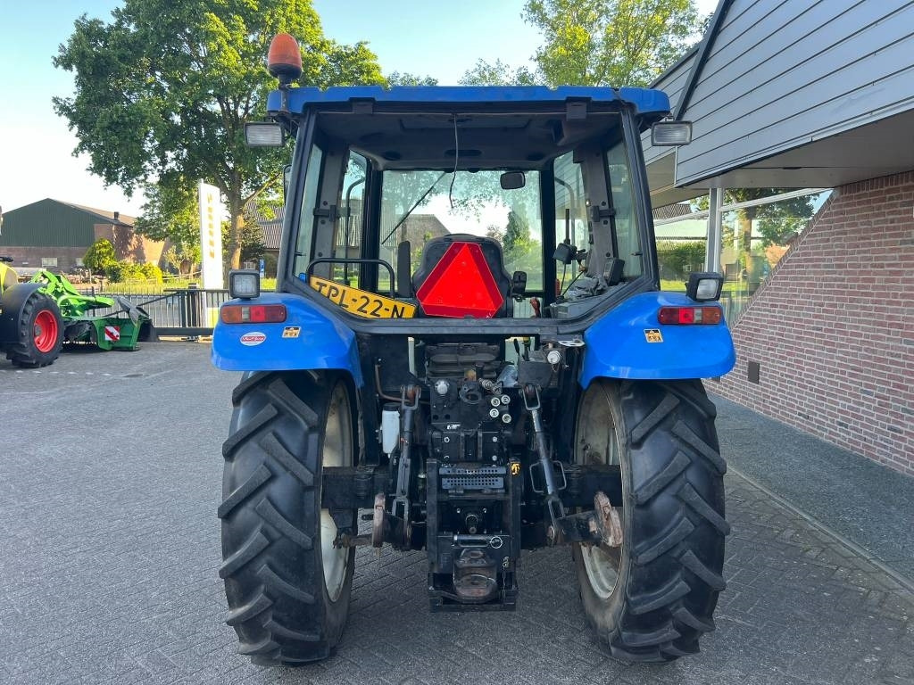 New Holland TL 90 - Tracteur agricole: photos 4 New Holland TL 90 - Tracteur agricole: photos 4