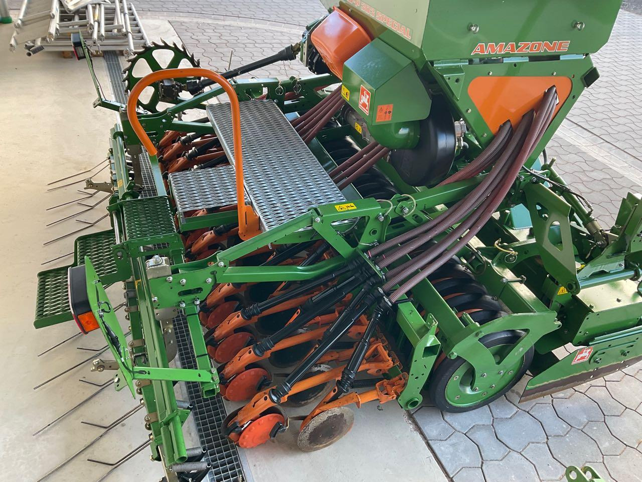 Amazone ADP 303 Spezial, KX 3000 - Combiné de semis: photos 3 Amazone ADP 303 Spezial, KX 3000 - Combiné de semis: photos 3
