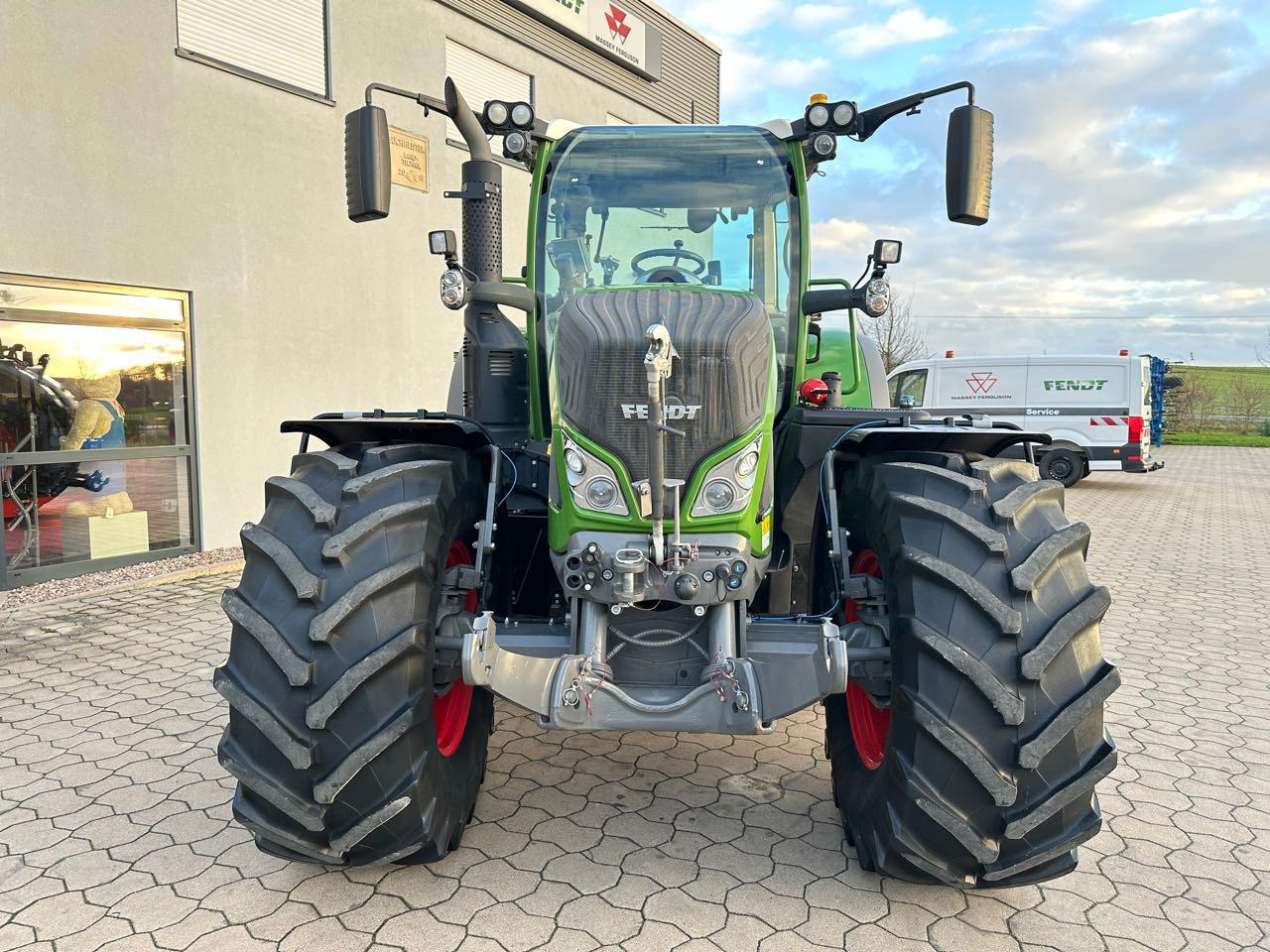 Fendt 724 Vario S4ProfiPlus - Tracteur agricole: photos 2 Fendt 724 Vario S4ProfiPlus - Tracteur agricole: photos 2