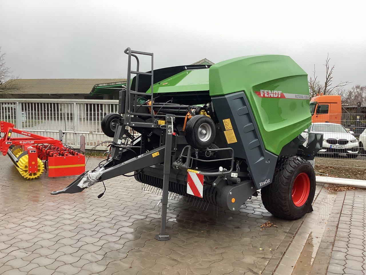 Fendt Rotana 130 F - Presse à balles rondes: photos 1 Fendt Rotana 130 F - Presse à balles rondes: photos 1