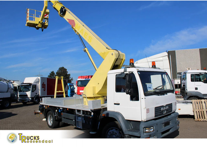 MAN TGL 17.240 + 3PERSON + MANUAL - Camion: photos 1 MAN TGL 17.240 + 3PERSON + MANUAL - Camion: photos 1